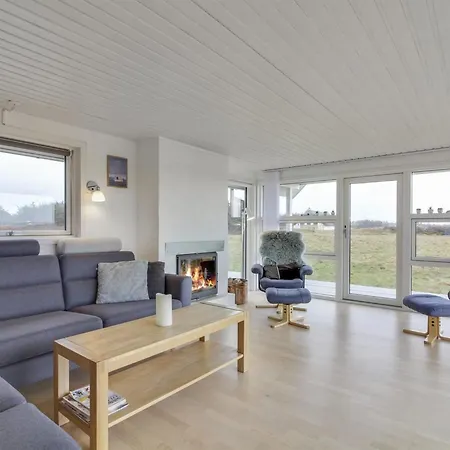 Carelle - 300m From The Sea By Interhome *